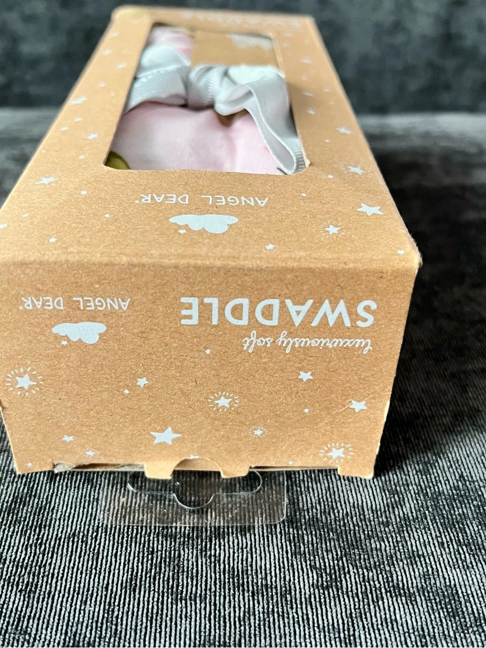 NWT Angel Dear Bamboo Avocado Toast Swaddle